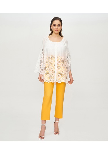 Kadın Pamuk Gömlek Ajurlu Detaylı, Rahat Kalıp Yazlık Tasarım Ekru