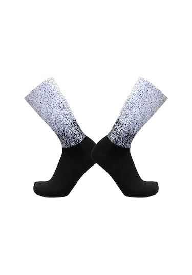 Jeehugo Spor Atletik Çoraplar: Dayanıklı Nilon Taban, Soluk Fonksiyonel Üst, Sürekli Konumda Silikon, Bisiklet, Koşu, Dağcılık İçin Orta Boy Çok Renkli