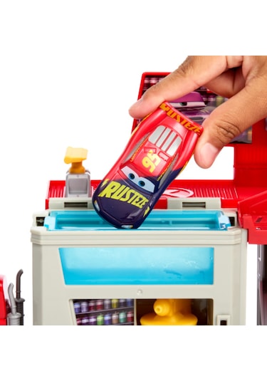 Cars Mack Tır Renk Değişimi Eğlencesi Oyun Seti HPD82