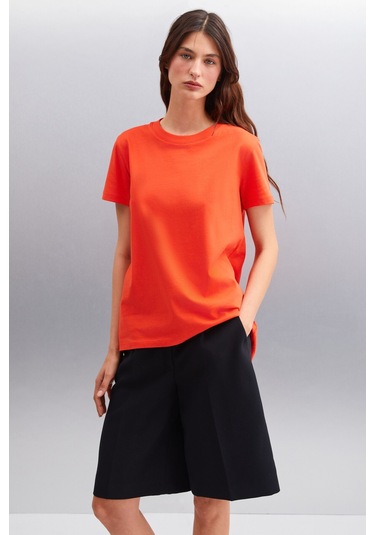 Samantha Kadın %100 Organik Pamuklu Comfort Fit Arkası Uzun Basic Örme Kırmızı T-shirt