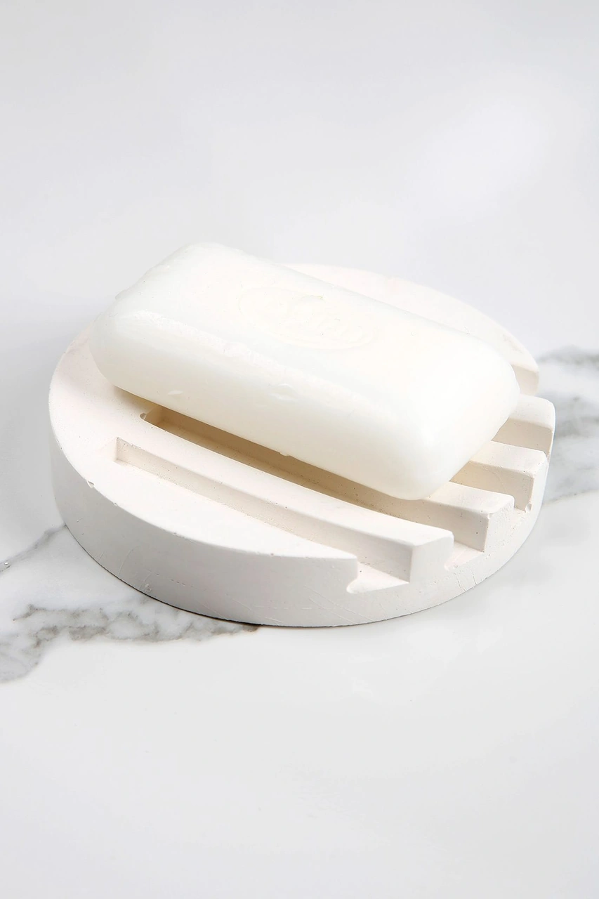 Mermer Desenli Yuvarlak Model Beton Katı Sabunluk Su Giderli 10 Cm Sade Beyaz