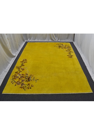 Zehra Abla Halı El Dokuma 7m2 Başyapıt Tek Renk Sarı Vazolu Yün Halı 5946
