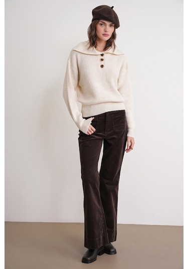 6900 Kadın Düğmeli Devrik Yaka Triko Kazak Naturel Naturel
