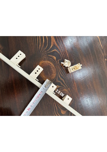 Katlamalı Perde Dekoratif Ray Montaj Ayağı 2.5 Cm Kısa Başlık Katlamalı Perde Dekoratif Ray Montaj 2.5 Cm Kısa Perde Aks. 46367412