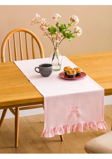 Pembe Fiyonk Nakışlı Fırfır Detaylı Runner 45x150 Cm