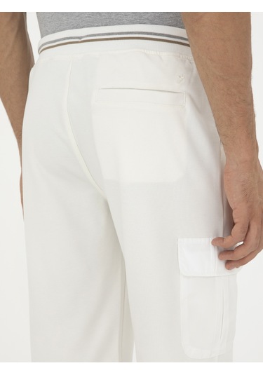 Cacharel Beyaz Slim Fit Kargo Cepli Şort
