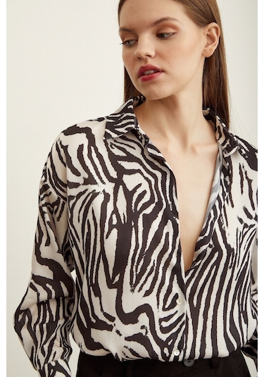 Never More Zebra Desen V Yaka Saten Gömlek Siyah