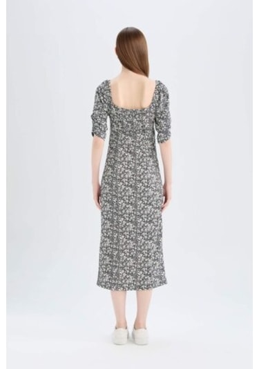 DeFacto Bodycon Vücudu Saran Kare Yaka Çiçek Desenli Bürümcük Yarım Kol Midi Elbise Z5262AZ25SPBK81
