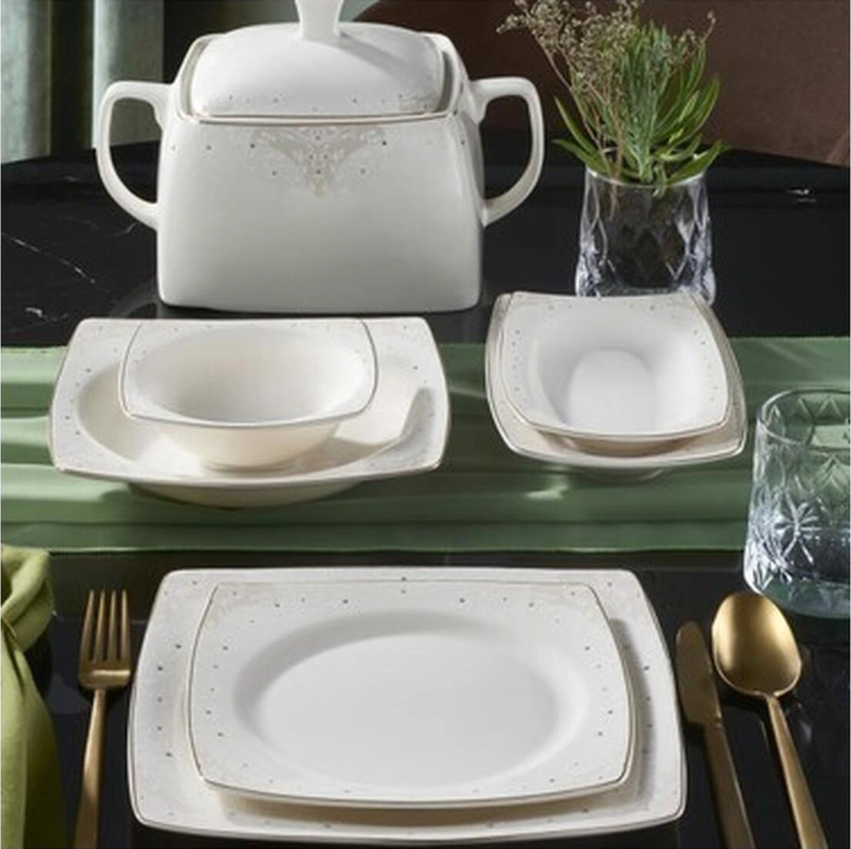 Güral Porselen Carolıne 62 Parça Kare Bone Yemek Takımı - 6173 Süt Beyazı