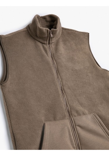 Koton Peluş Yelek Fermuarlı Kanguru Cep Detaylı Dik Yaka Kahverengi 4Wam30007Mk 4Wam30007Mk532