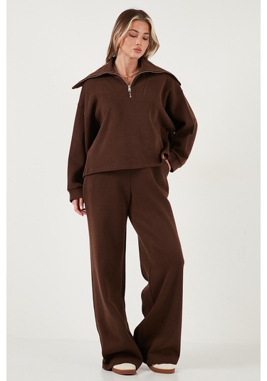 Lela Pamuklu Oversize Fit Yarım Fermuarlı Yaka Uzun Kollu Triko Bayan Takım 68351218 Kahve Lela Pamuklu Oversize Fit Yarım Fermuarlı Yaka Uzun Kollu Triko Bayan Takım 68351218 Kahve