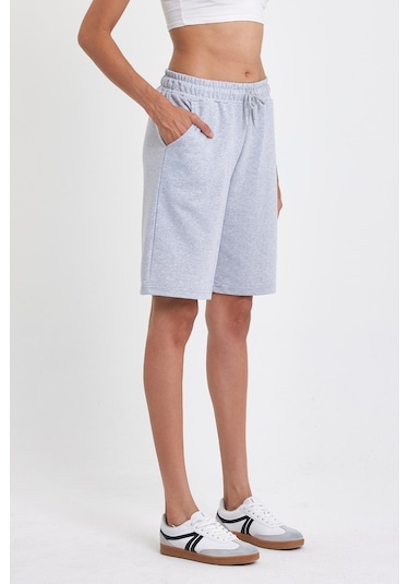 Kadın Rahat Kesim Beli Lastikli Mevsimlik Yumuşak Kumaş Cepli Gri Uzun Bermuda Şort Mtlcb91 Gri