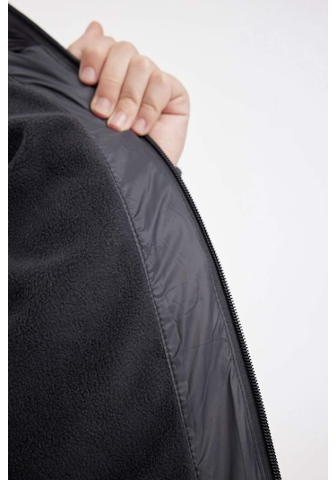 DeFacto Erkek Çocuk Su İtici Kapüşonlu Fermuarlı Cepli Polar Astarlı Mont C5519A824WNAR58 DeFacto Erkek Çocuk Su İtici Kapüşonlu Fermuarlı Cepli Polar Astarlı Mont C5519A824WNAR58