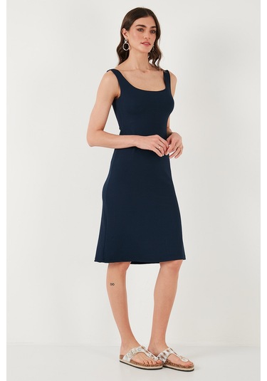 Lela Streç Slim Fit Kare Yaka Kalın Askılı Midi Boy Bayan Elbise 5866102 Lacivert