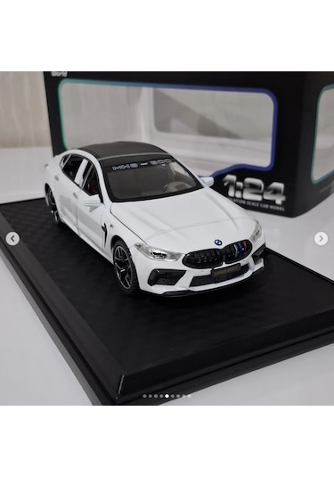 Hobbiez World 1:24 BMW Yeni Kasa Diecast Model Araba