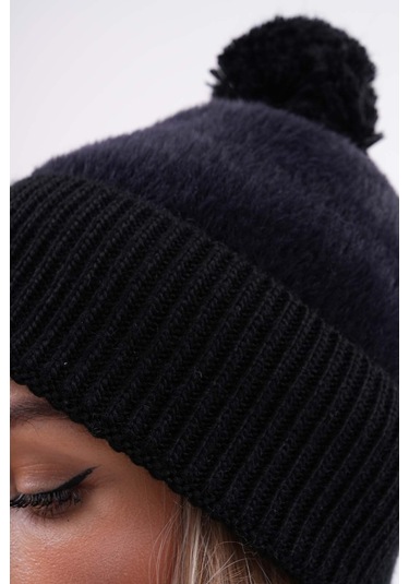 Peluş Ponponlu Bere Siyah