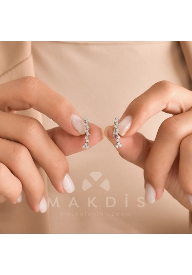 0.35 Karat Pırlanta Küpe