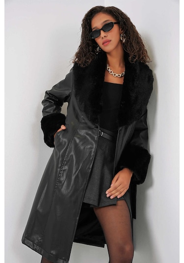 Gabria Yaka Kürklü Deri Trenchcoat Siyah