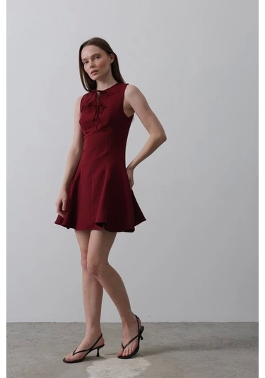 Fiyonk Detay Sıfır Kollu Mini Elbise - Bordo Bordo