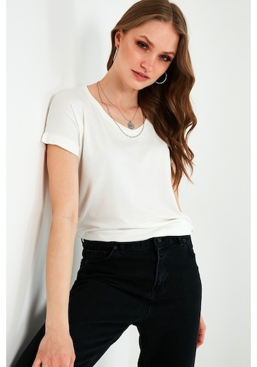 Lela V Yaka Rahat Kesim Yırtmaçlı Bayan Bluz 5862000 Ekru