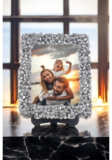 Yonca Desenli Polyester Fotoğraf Çerçevesi - Gümüş