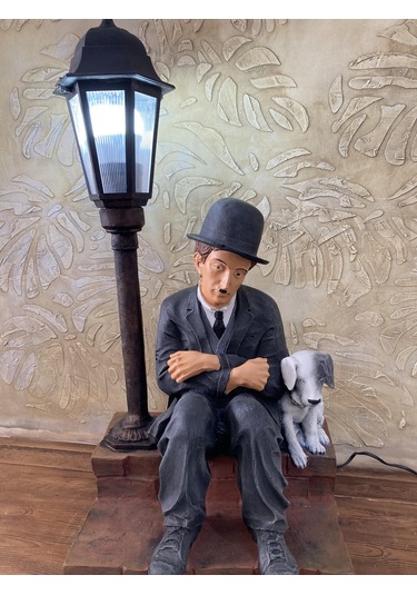 Charlie Chaplin Sokak Lambası Altın Siyah