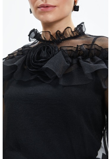 Kadın Volan Detaylı Şifon Bluz Çiçek Yaka Tasarım, Uzun Kollu Siyah
