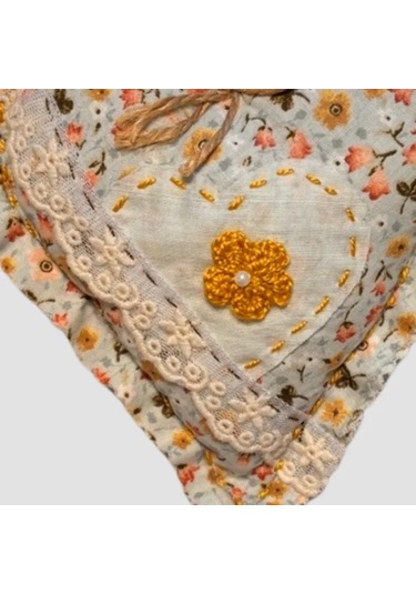 Uretti - Gamze 4416 - El Yapımı Kalpli İnci Dantelli Lavanta Tanecikli Kese 16cm - Açık Yeşil