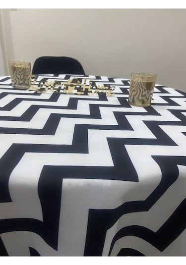 Sıvıya Dayanıklı Yuvarlak Dertsiz Masa Örtüsü Zigzag