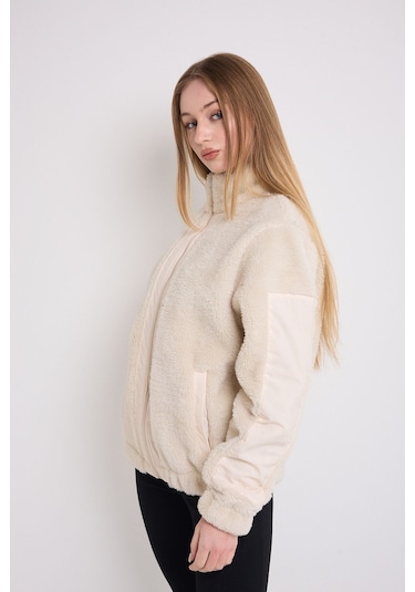 Kadın Ekru Rüzgar Geçirmez Welsoft Çift Cepli Kışlık Mont Ekru