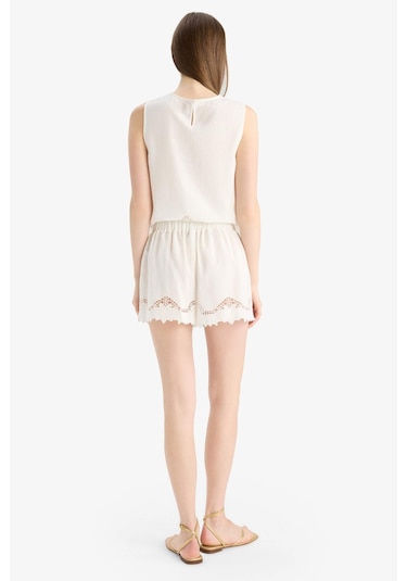 DeFacto Regular Fit Brode Keten Karışımlı Plaj Şortu-Fall in Love E4262AX25SMWT16 DeFacto Regular Fit Brode Keten Karışımlı Plaj Şortu-Fall in Love E4262AX25SMWT16