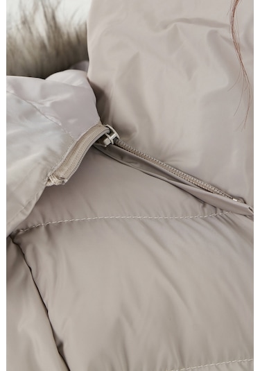 Lela Regular Fit Çıkarılabilir Kapüşonlu Fermuarlı Cepli Şişme Bayan Mont 497Emily Taş