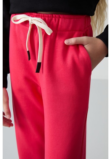 Tommy Life Viva Kırmızı Pamuklu İçi Tüylü Yumuşak Dokulu Standart Fit Nakışlı Kız Çocuk Eşofman Alt - 75158 Kırmızı