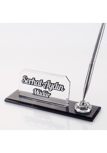 İnce Tasarım Kristal Masa İsimliği Kalemli Şık Ofis