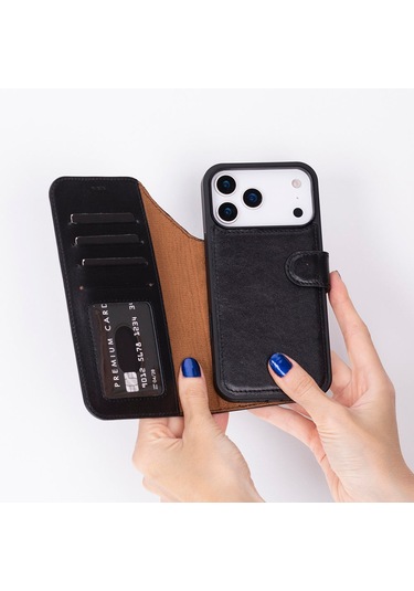 Bloomcase Magic Wallet Obsidian Black iPhone Uyumlu 17 Pro 6.3" Hakiki Deri Çıkarılabilir Cüzdanlı Telefon Kılıfı Siyah