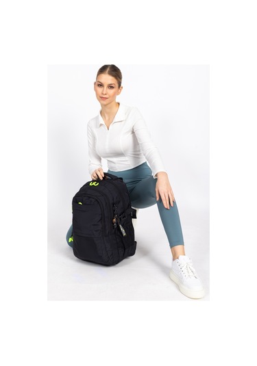 Fermuarlı Geniş Bölmeli Spor & Okul Sırt Çantası Hafif, Ergonomik Ve Dayanıklı Tasarım - Siyah Siyah