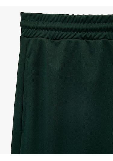 Koton Beli Bağcıklı Cepli Bermuda Spor Şort Yeşil 6sam40118nk
