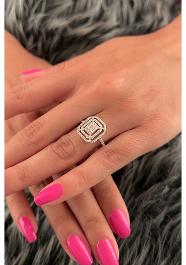 Fiyonk Kuyumculuk 14 Ayar Altın Etrafı Taş Dizili Baget Yüzük 001