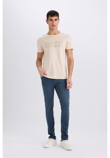 Defacto %100 Pamuk Slim Fit Dar Kesim Bisiklet Yaka Baskılı Kısa Kollu Tişört E0577ax25smbg155 Bej