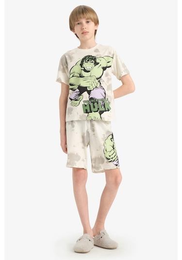 DeFacto Erkek Çocuk Marvel Comics Pijama Takımı Kısa Kollu Üst Beli Lastikli Şort E0344A825SMER188 DeFacto Erkek Çocuk Marvel Comics Pijama Takımı Kısa Kollu Üst Beli Lastikli Şort E0344A825SMER188