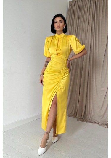 The İstanbul Sarı Büzgülü Saten Elbise Sari
