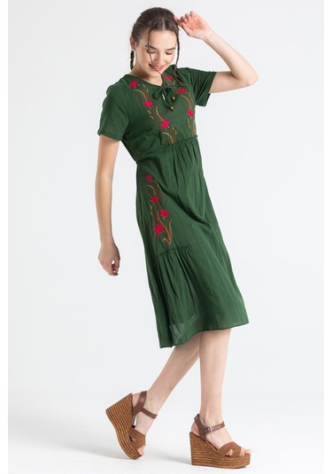 Kısa Kol Şile Bezi Lalezar Nakışlı Midi Boy Elbise Yeşil