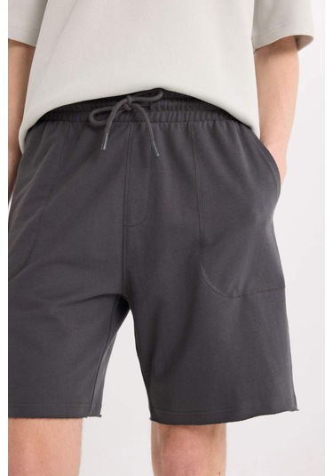 DeFacto %100 Pamuk Slim Fit Dar Kesim Dar Paça Cepli Basic Düz Şort B8673AX25SMAR104