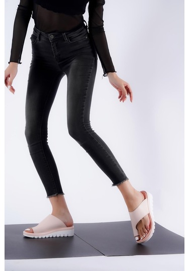 Nora Kadın Parmak Arası Hafif Ve Modern Comfort Terlik 001