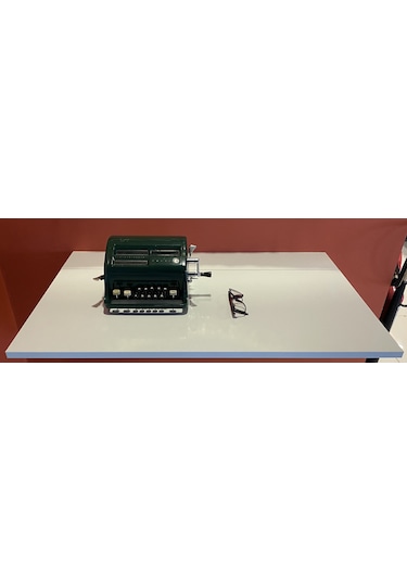 Duvara Monteli Raflı Katlanır Portatif Açılır Kapanır Masa 90*60 cm Duvara Monteli Raflı Katlanır Portatif Açılır Kapanır Masa 90*60 cm