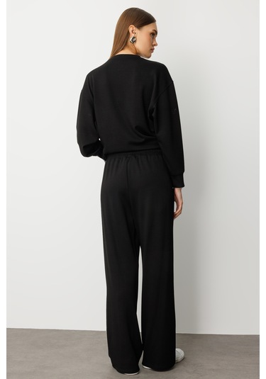 Mizalle Beli Lastikli Yumuşak Dokulu Siyah Jogger Pantolon Siyah