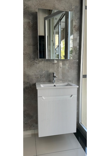 Banyo Dolabı Aynalı Cnc İşlemeli Membran Kapaklı 55 Cm Beyaz