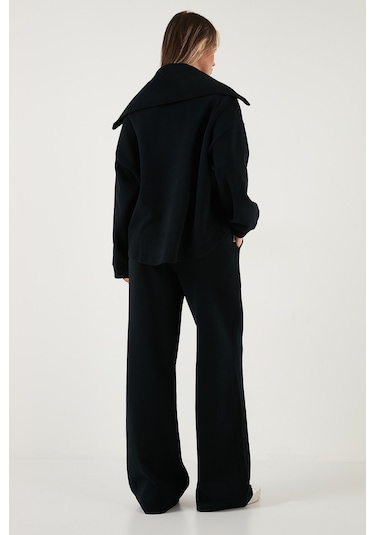 Lela Pamuklu Oversize Fit Yarım Fermuarlı Yaka Uzun Kollu Triko Bayan Takım 68351218 Siyah Lela Pamuklu Oversize Fit Yarım Fermuarlı Yaka Uzun Kollu Triko Bayan Takım 68351218 Siyah