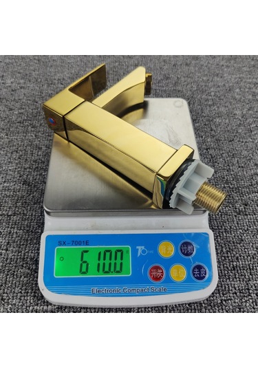 Yunboo Ev Banyo Lavabo Tek Soğuk Su Kranı, Altın Kaplama Dörtgen Tipi, Dayanıklı Malzeme, Ev Kullanıma Uygun Altın