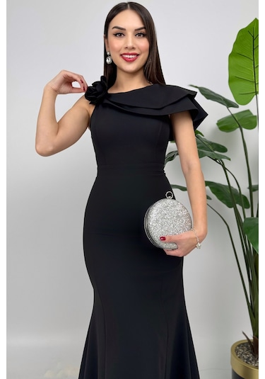 Delvira Drapeli Tek Omuz Çiçek Detaylı Uzun Siyah Abiye Elbise Siyah